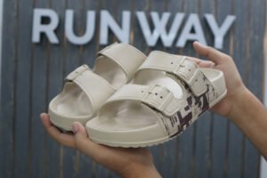 Double Buckle Off-white